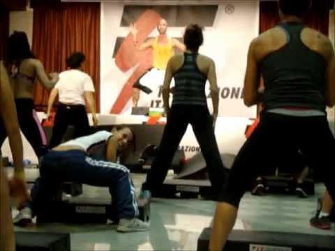 Julio Papi FUNCTIONAL TRAINING 3. FIF Annual 2011 Italy. - YouTube