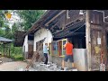Ya teniendo carrera, el joven regresó con su padre para renovar la casa de madera de cuatro niveles
