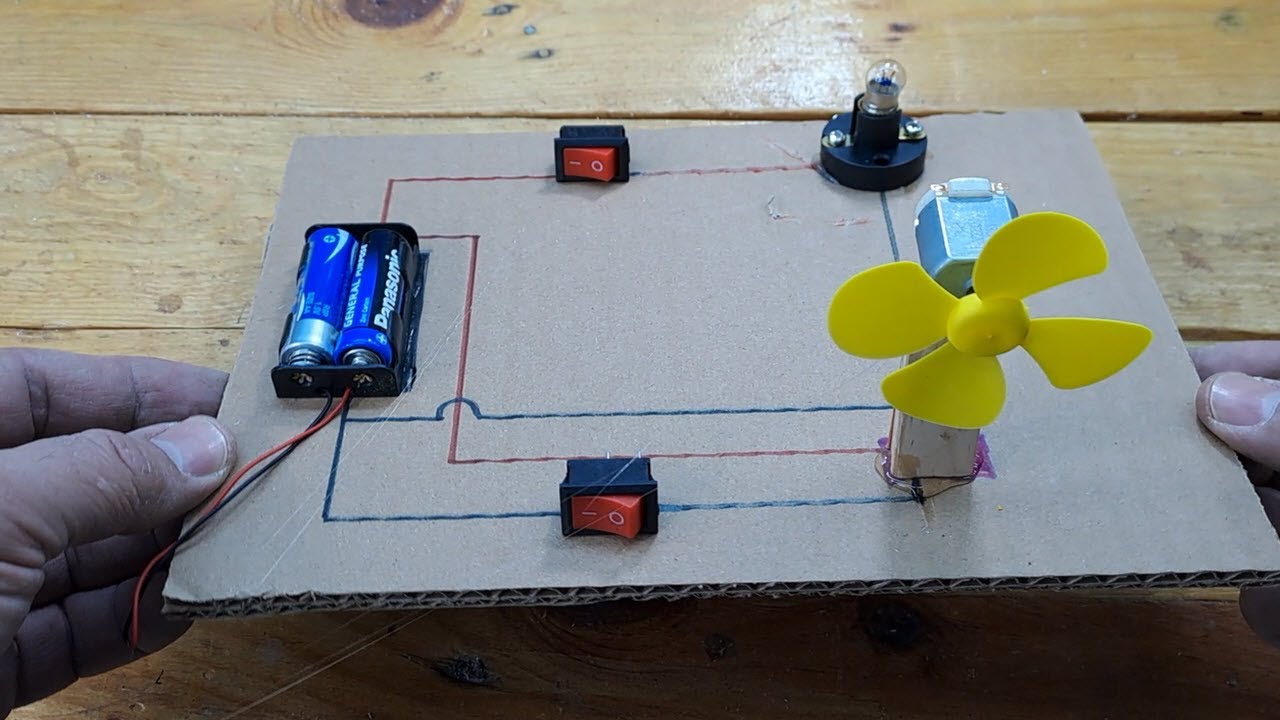 تجربة عملية لدائرة كهربائية للمرحلة الاساسية...اللمبة والمروحه@yousef.A.thibeh