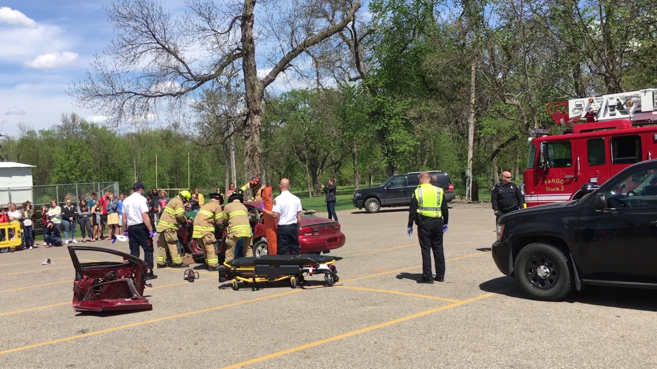 Oak Grove Mock Distracted Driving Crash Scenario 5 9 17 YouTube