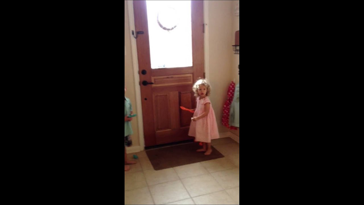 Kids Egg & Spoon Race Game - Ages 5 and 3