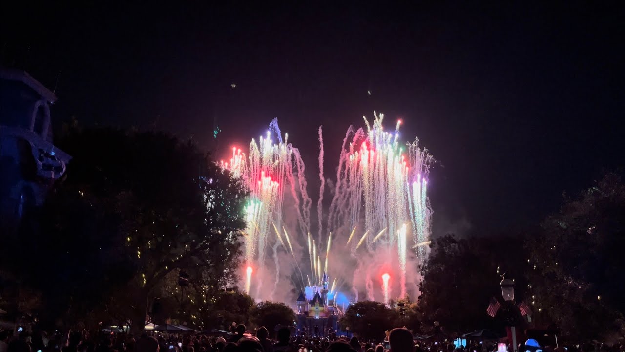 Disneyland Forever! | Full Show | Main Street View￼ | 2022