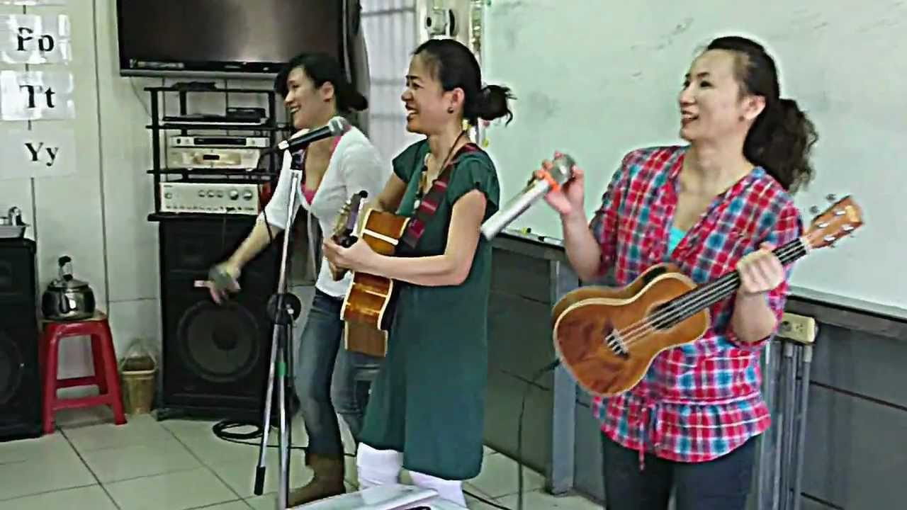 餵奶歌- 以莉．高露＆Friends