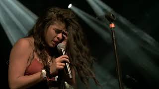 Jessie Reyez - Phone Calls (Live)