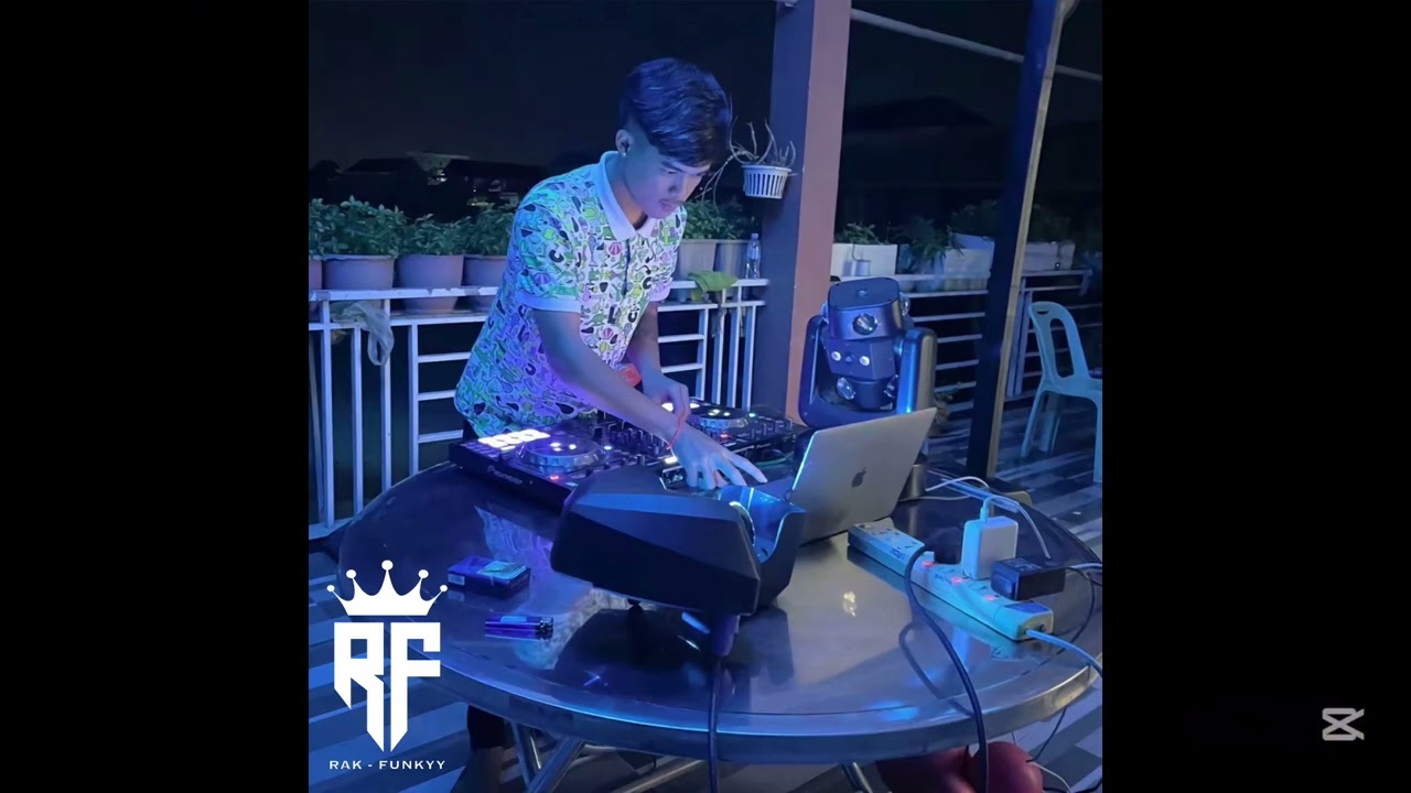 🚧🪐(Funkyy-Oldd-School)🌌💊2025 |_MeNgHoNg Funkyy Oldd School🎭_MixTape 18 Minutes The Stev SadStory V4