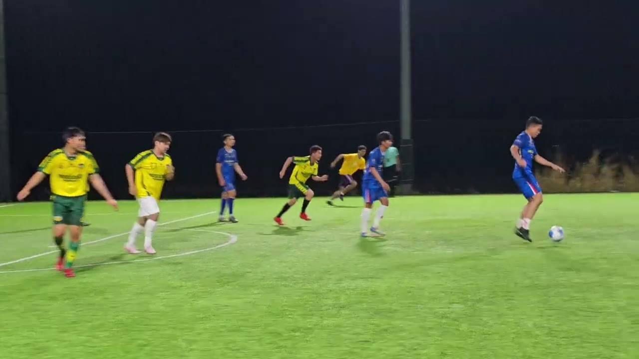 Friday Night FC(น้ำเงิน) VS โกลบอล (เหลือง) รายการบอลลีกครั้งที่ 7 สนามพูนทรัพย์ (ต่อครึ่งแรก)