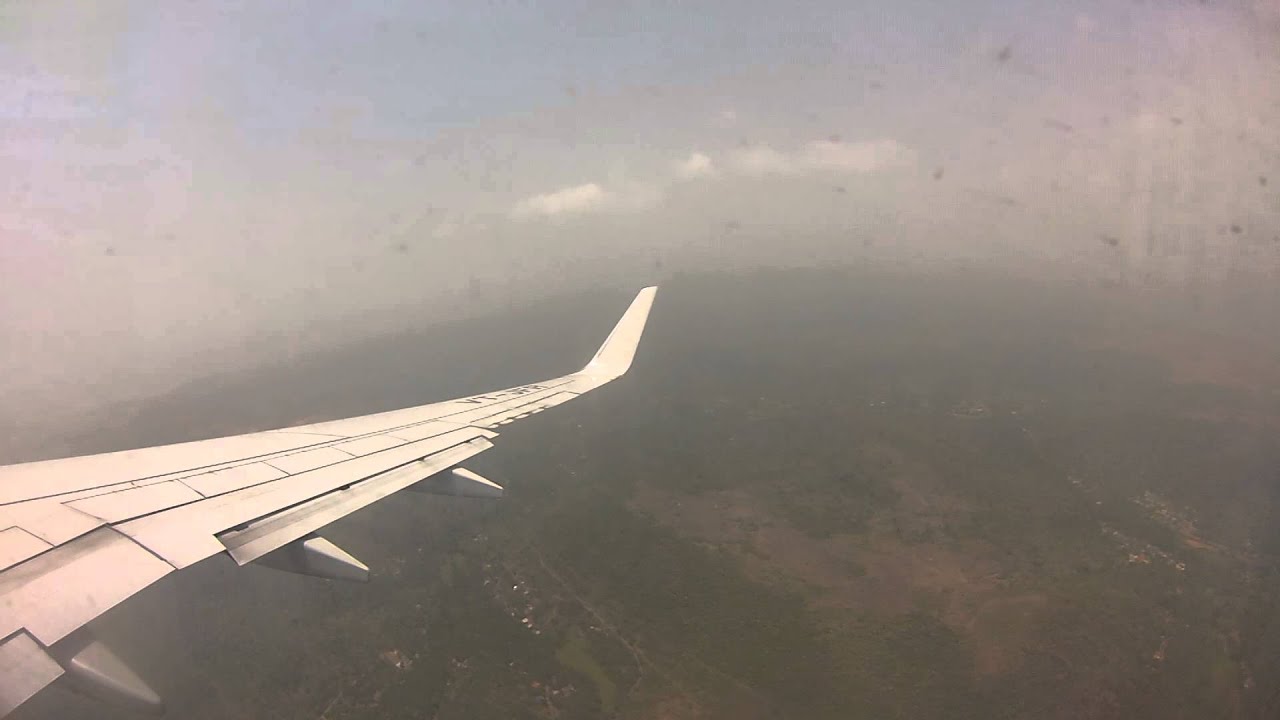 A 320 Jet Airways landing in Dabolim airport Goa/ Посадка в аэропорту Гоа)