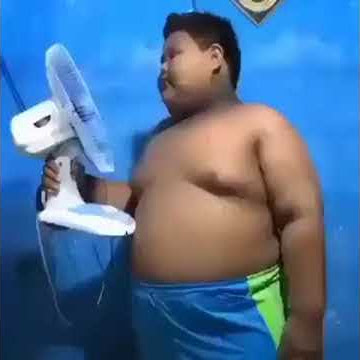 Budak Gemuk yang kepanasan