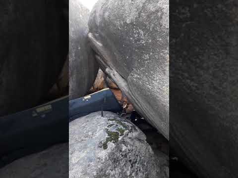 Beta Video for climb La Cueva Negra v4, La Pedriza
