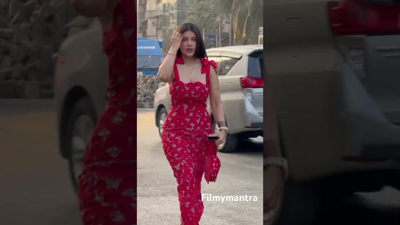 Edin rose look hot in red dress 