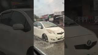 Thunderstorm and flash flooding in Pakistan 🇵🇰