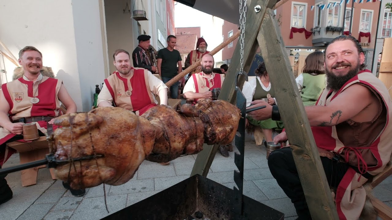 Die Schwigger Sippe dreht den Spieß um: Frundsbergfest 2023, Mindelheim