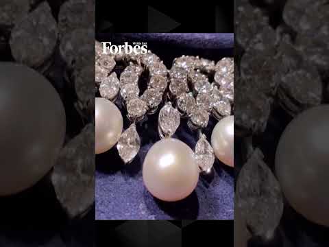 عقد الأميرة ديانا المصنوع مع قرطيه من 178 ألماسة سي عرض بالمزاد العلني