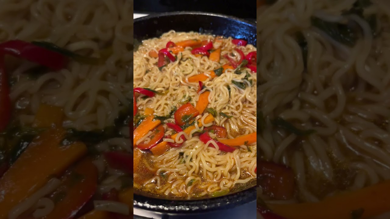 Hızlı ve lezzetli 5 dakikada ramen yapıyoruz 🍜 #ramen #indomate #tarif #yemektarifleri #reklam Hızlı ve lezzetli 5 dakikada ramen yapıyoruz 🍜 #ramen #indomate #tarif #yemektarifleri #reklam