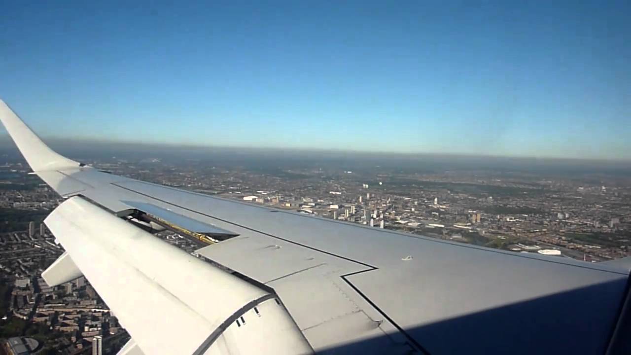 BA Cityflier Embraer E190 landing at London City Airport - YouTube