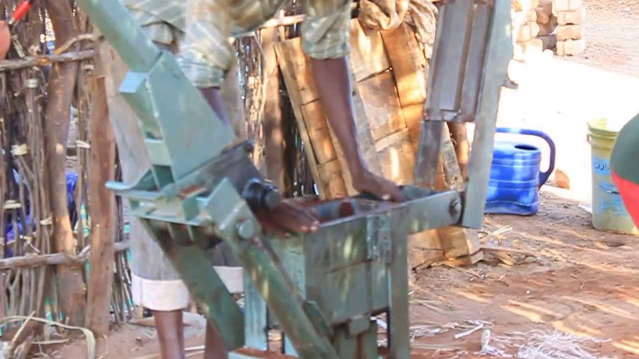 Interlocking Brick making Machine - YouTube