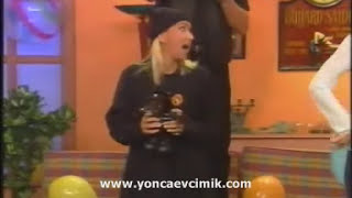 Yonca Evcimik - Yaşasın Kötülük (SABAH ŞEKERLERİ 1997) Resimi