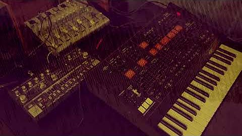 Arp Odyssey & Behringer TD-3 Analog Synth Jam