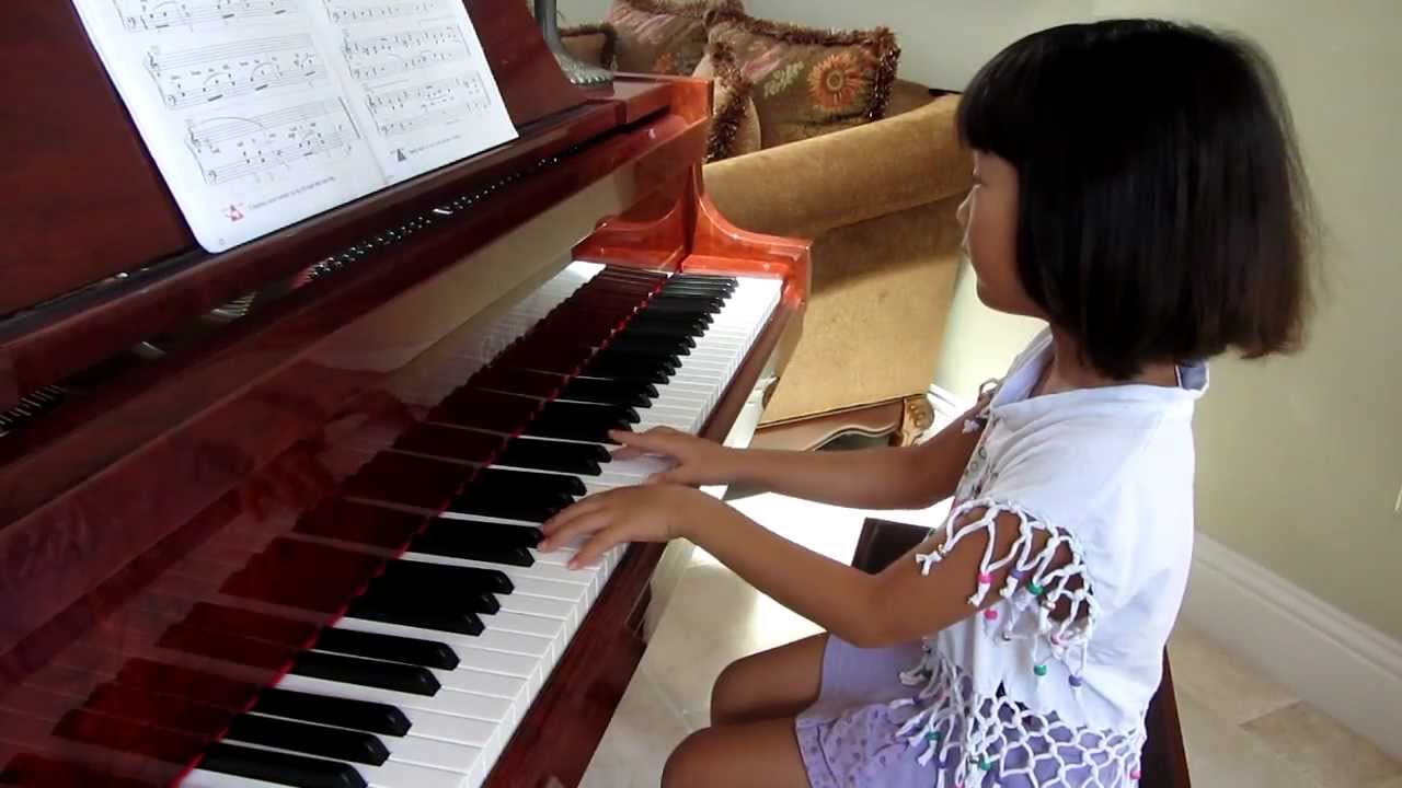 Shave and a Haircut piano solo played by Lilly Liu, 6 ...