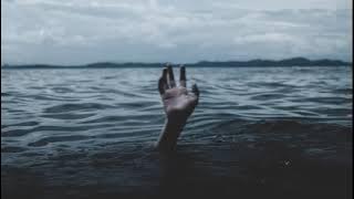 Setengah Hati - Enzy Storia (Lirik)