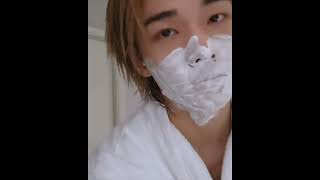 what is bro shaving he has no beard 😃 #kpop #hwanghyunjin
