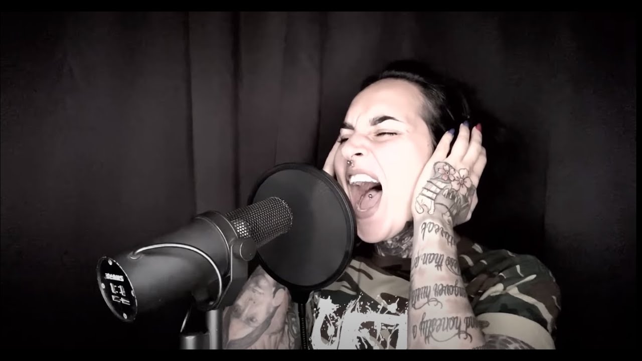 Suicide Silence w/ Tatiana Shmailyuk (Jinjer) Man In The Box ( cover )