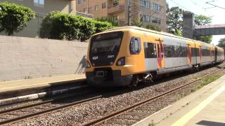 Comboios de Portugal CP Porto 3400 EMU 3421 departs Coimbrões Station