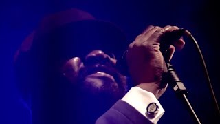 Video thumbnail of "Gregory Porter - Holding On - Live"
