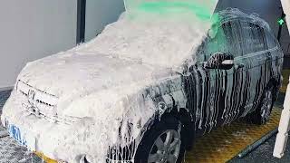 In Cold December, The Car Washing Machine Can Still Wash The Car Clean.