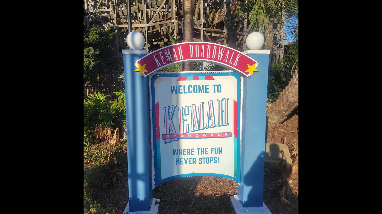 Walk around Kemah boardwalk 