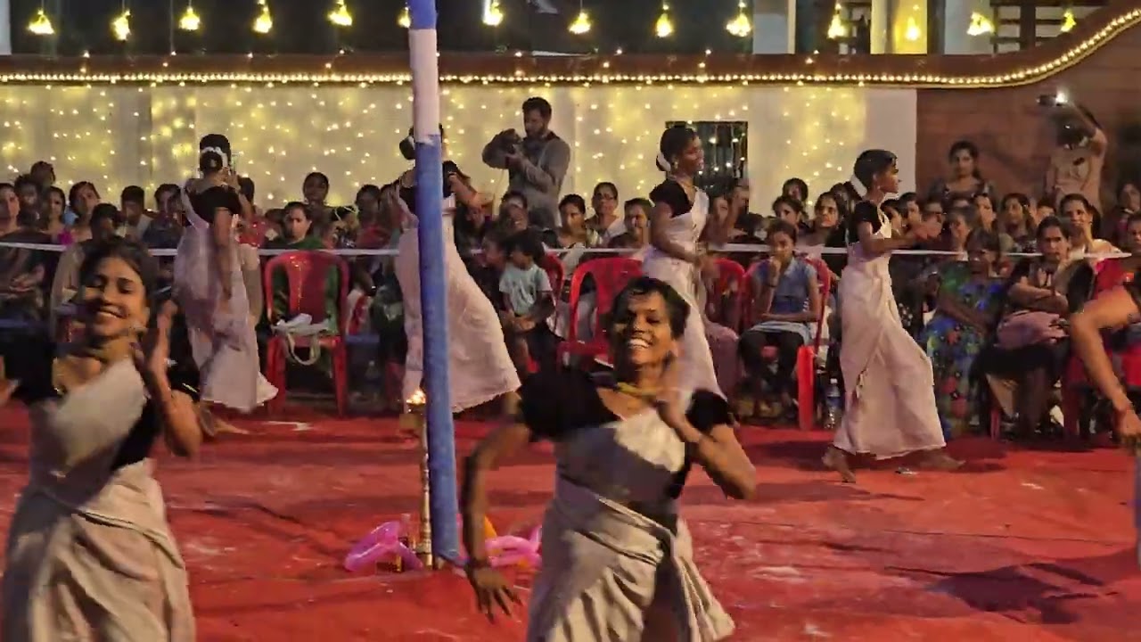 ആലിങ്ങലമ്മ പൊളിച്ചടുക്കി 🔥🔥 കൈകൊട്ടിക്കളി Aalingalamma Perinjanam's Beautiful Kaikottikali