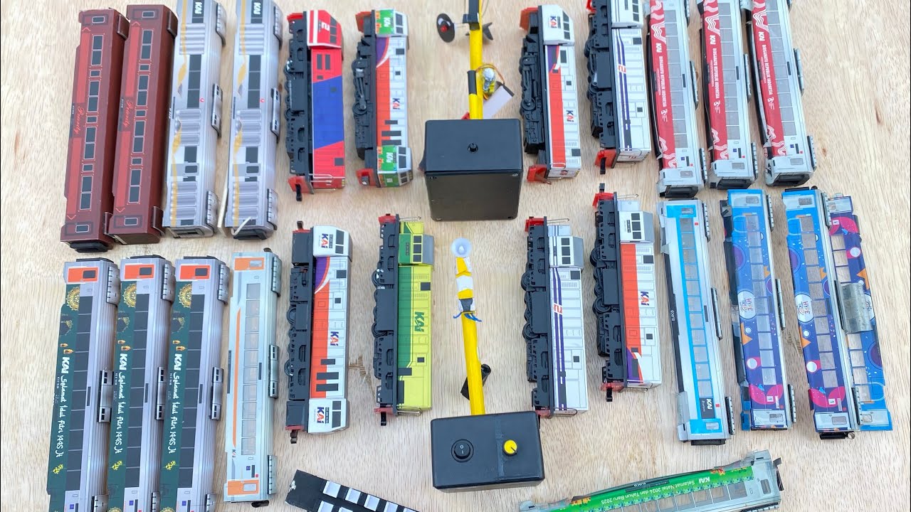 Mulung Kerete Api Mainan Yang Di Buang Pabrik Dapet Dua Palang Pintu Kereta Api dan 8 Lokomotif