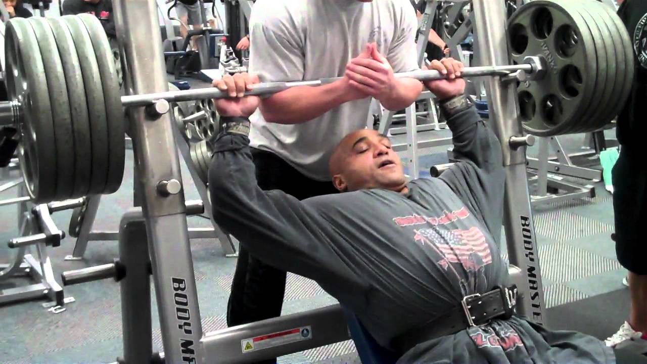 Dennis James incline bench 495lbs