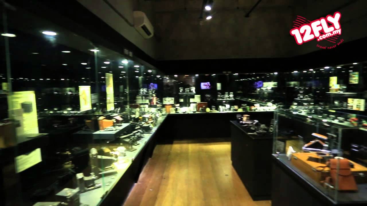 12fly TV - Natalia at Camera Museum and Purrfect Cat Cafe, Penang