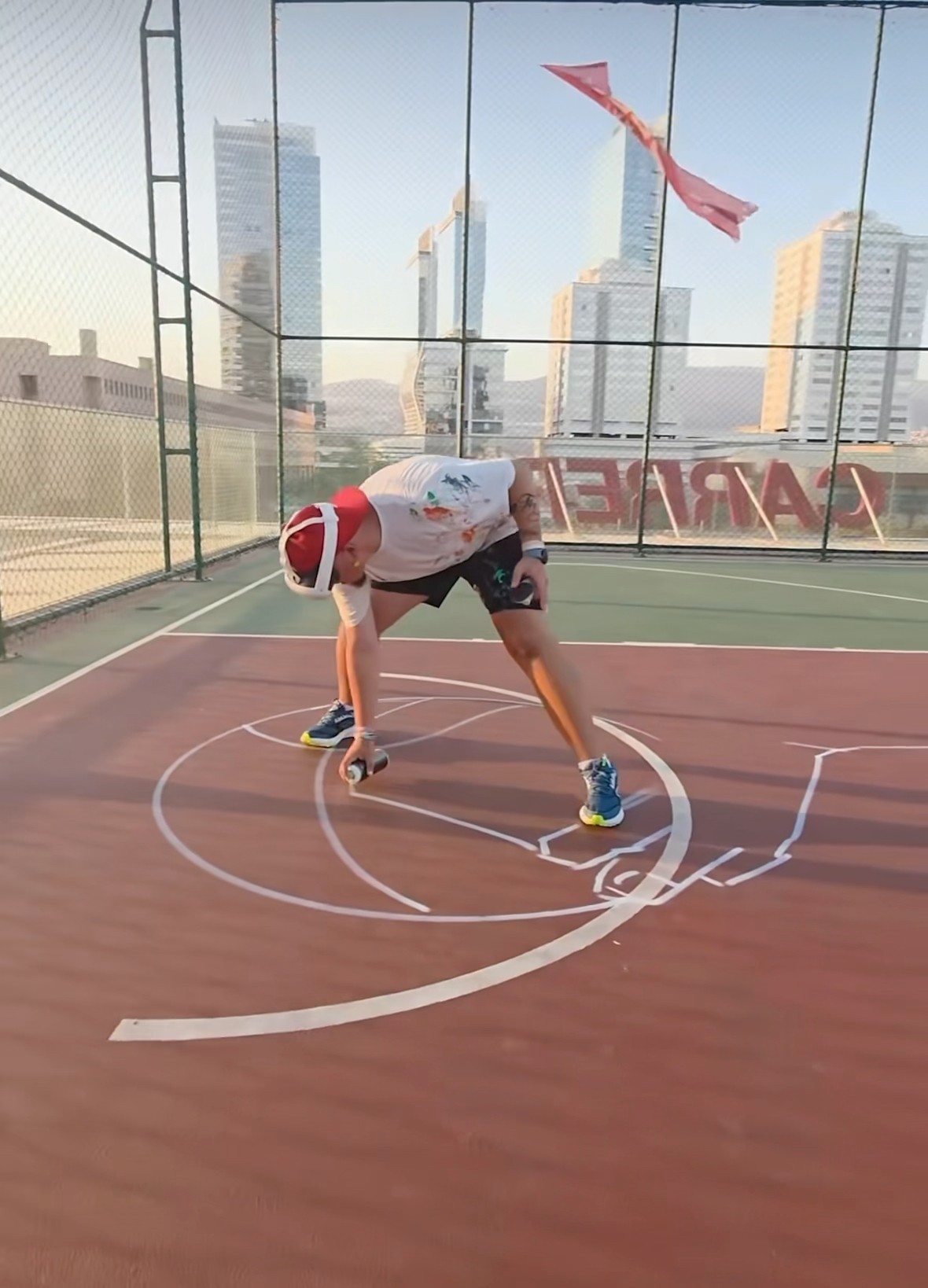 Turkish artist Dukstill creates murals on basketball courts using the Sketchar app on Meta Quest VR