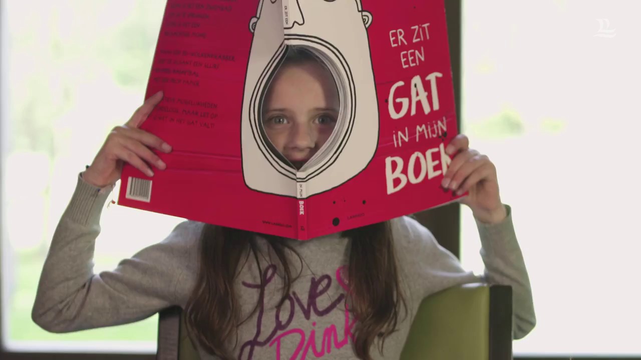 Er zit een gat in mijn boek - YouTube