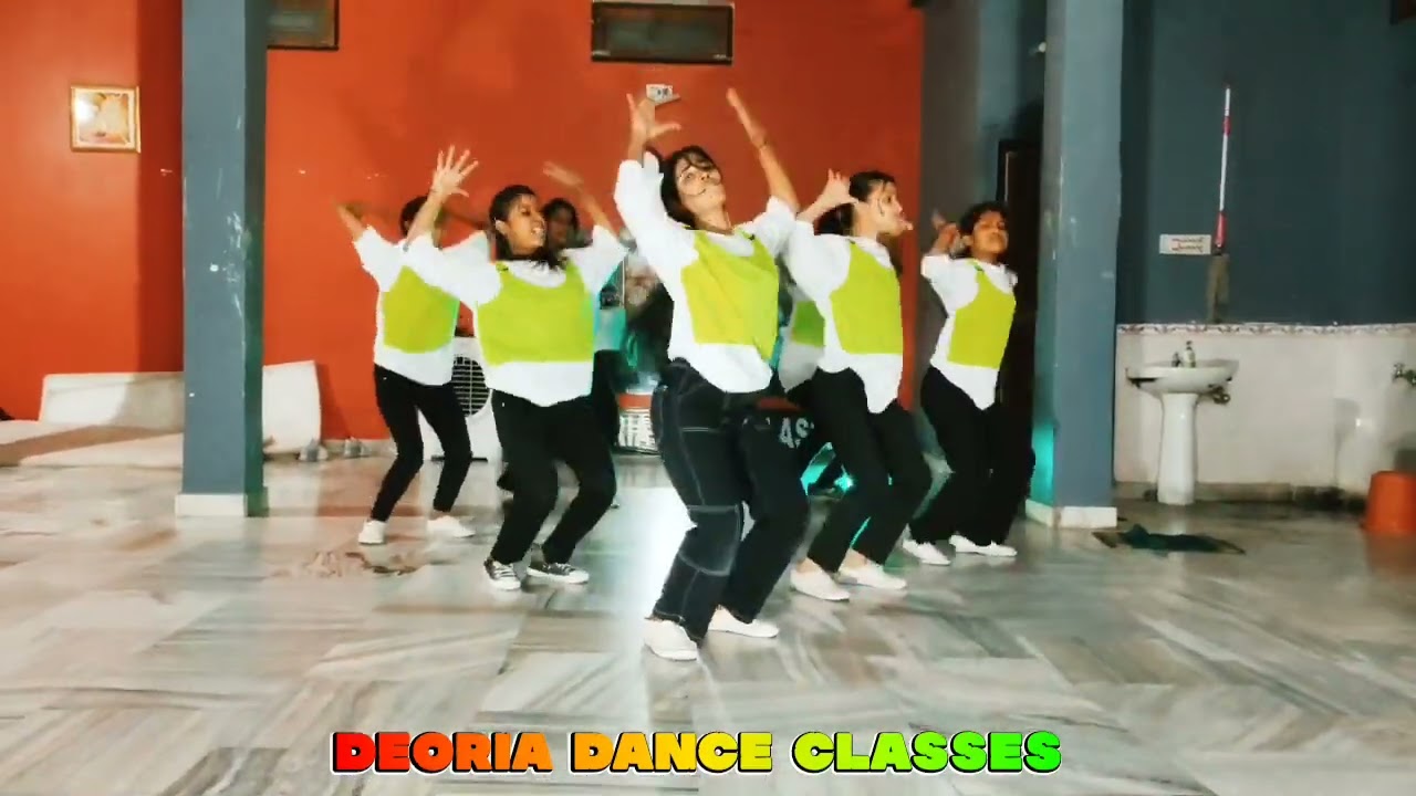 PALANGIYA A PIYA BHOJPURI DANCE PAWAN SINGH 