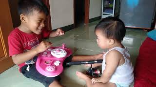 Kekompakan Adek Kaka