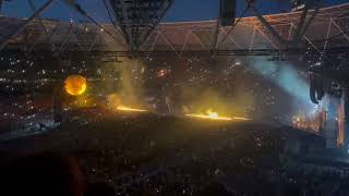 Moth To A Flame - THE WEEKND FULL LIVE PERFORMANCE AT THE LONDON STADIUM