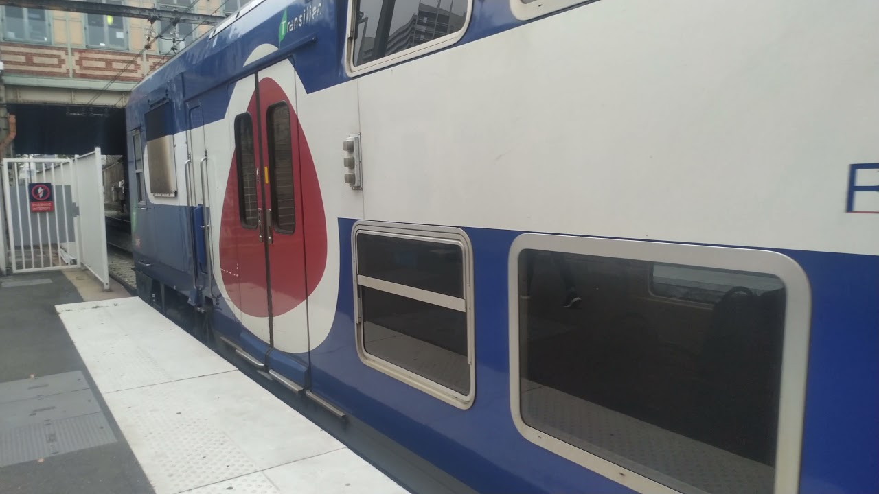 RER-C Z20900 Transilien en gare de Javel - YouTube