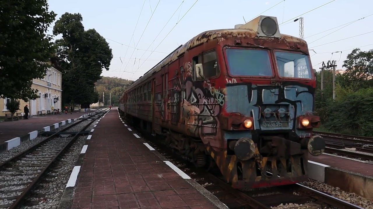КПВ 40202 Плачковци-Горна Оряховица, уловен на ЖП гара Велико Търново с мотрисчето 32 035/ 32 036..