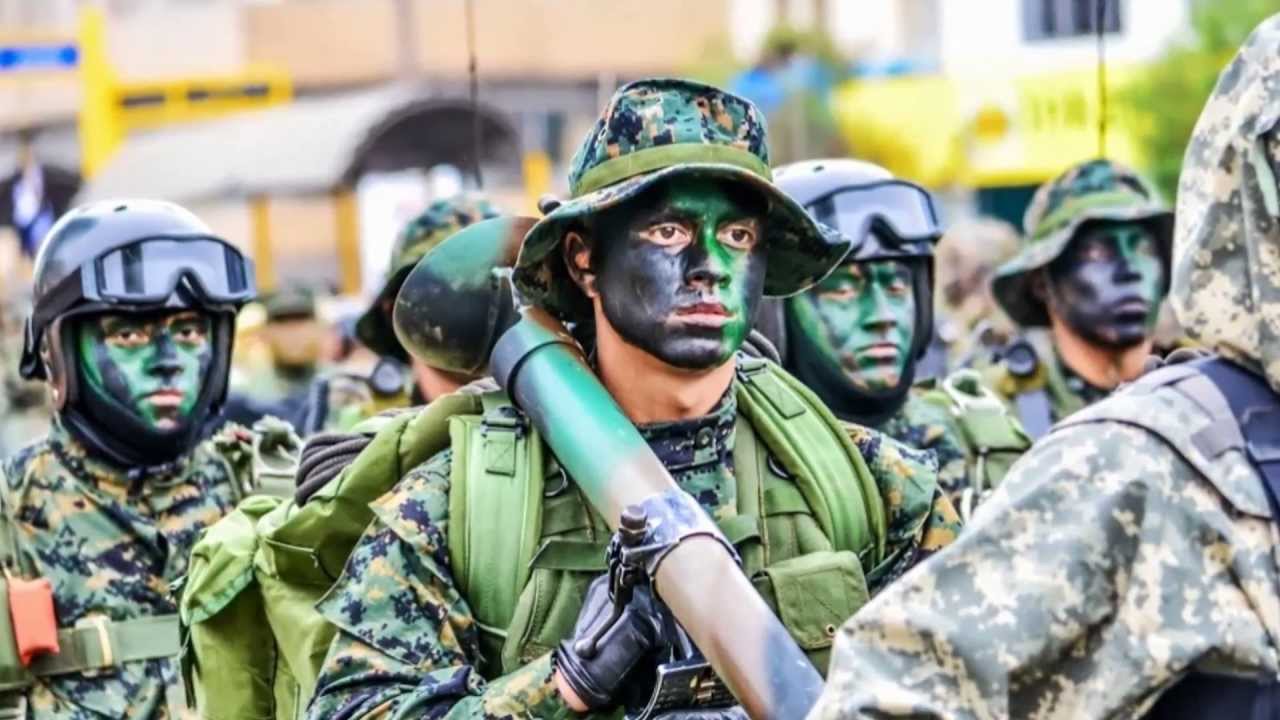 * SESQUICENTENARIO * Marcha MiIitar Peruana