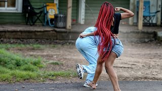 Cracking Girls In The Hood! (must Watch)