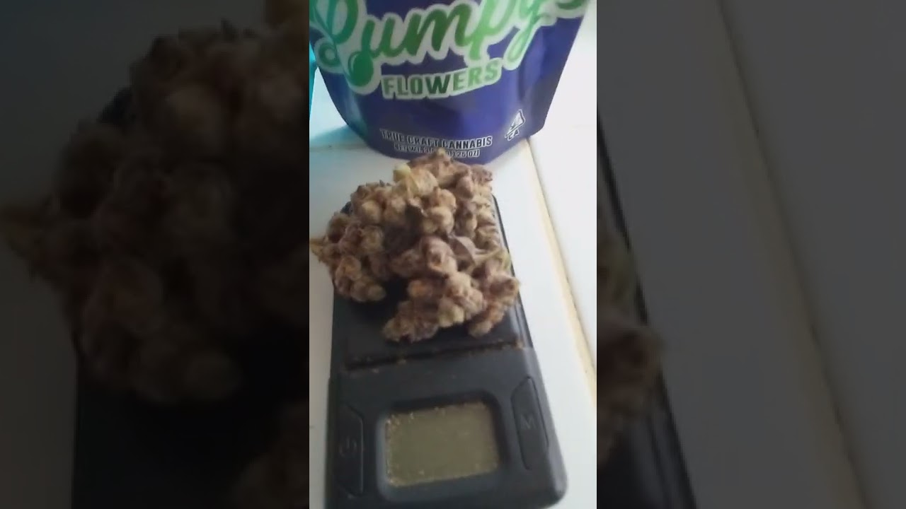 Lumpys flower preview strain Ben N' Berry's