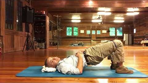 Amazing Glute Exercise: Physical Therapist Teaches How to Bridge Resistance Band