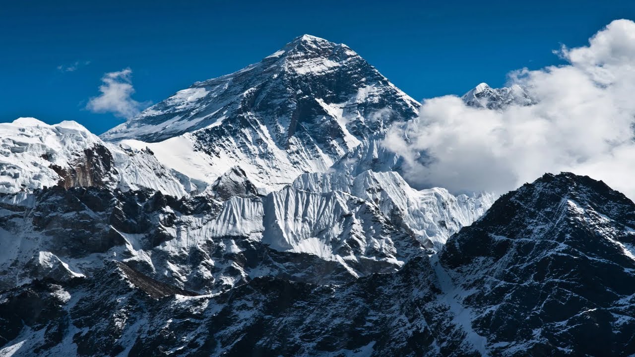 The Crazy Reason Why Mount Everest is GROWING Every Year! 🤯