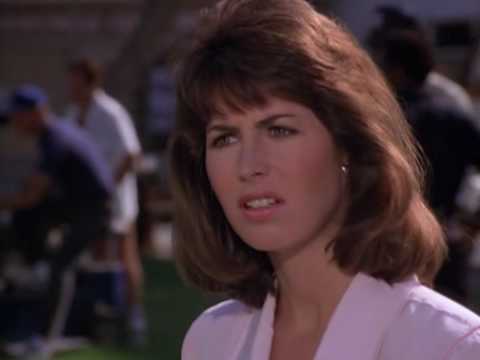 Magnum p.i. - S07E01  Dana Delany and Tom Selleck eye to eye!