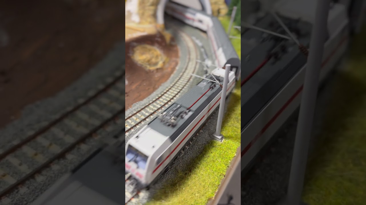 IC 2 DB BR 146.5 mit Zwischenwagen und Steuerwagen Märklin H0 