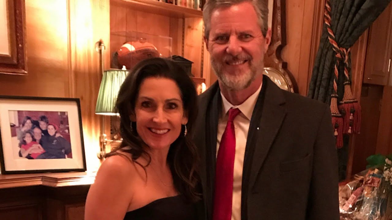 Pool Boy Shares Details of Affair With Jerry Falwell Jr.s Wife pic