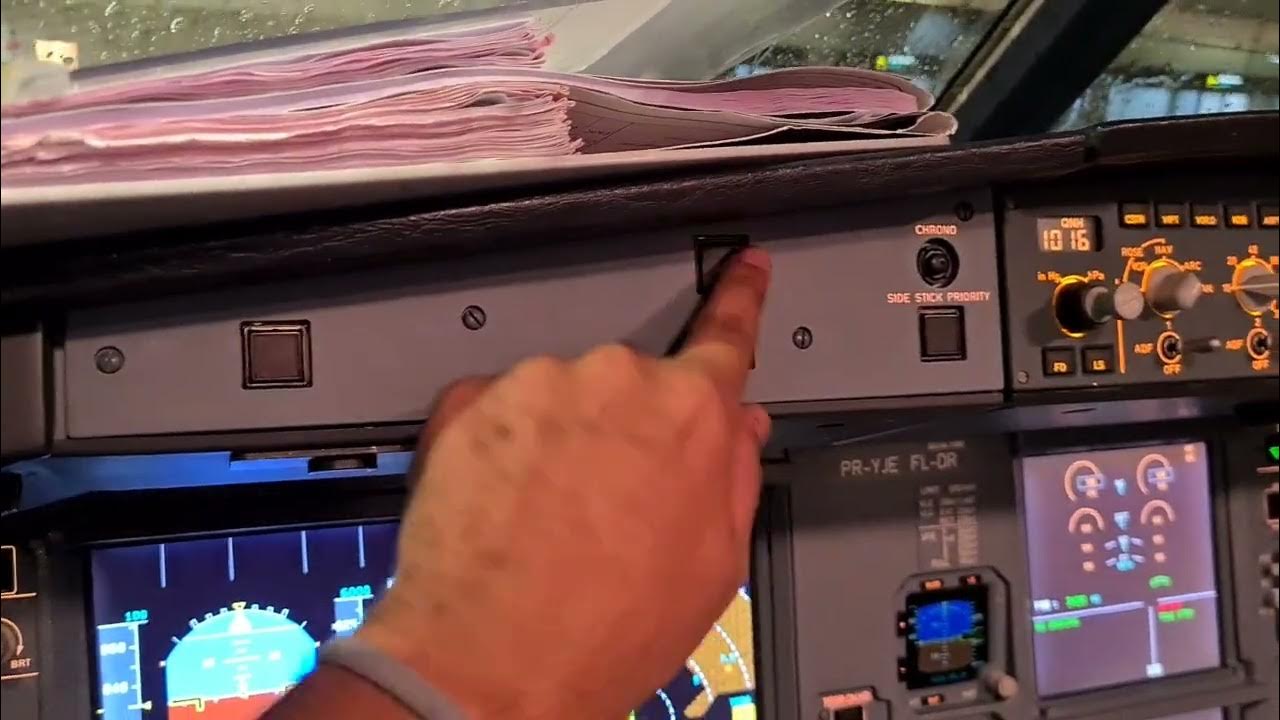 autopilot disconnect and sidestick priority left airbus a321 neo azul